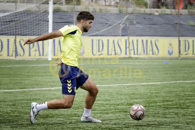 Robaina e Iván López ya dirigen a los filiales de Segunda y Tercera RFEF