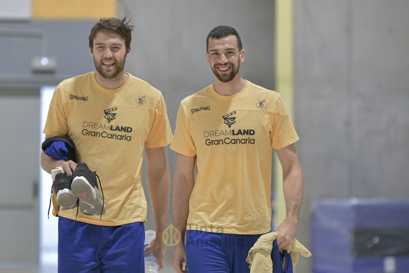 Fotos: El nuevo Gran Canaria zarpa con ilusiones