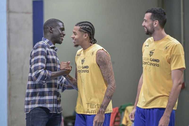 Fotos: El nuevo Gran Canaria zarpa con ilusiones