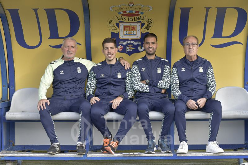 Fotos: Las Palmas B juvenil recibe al 35600 en el Anexo
