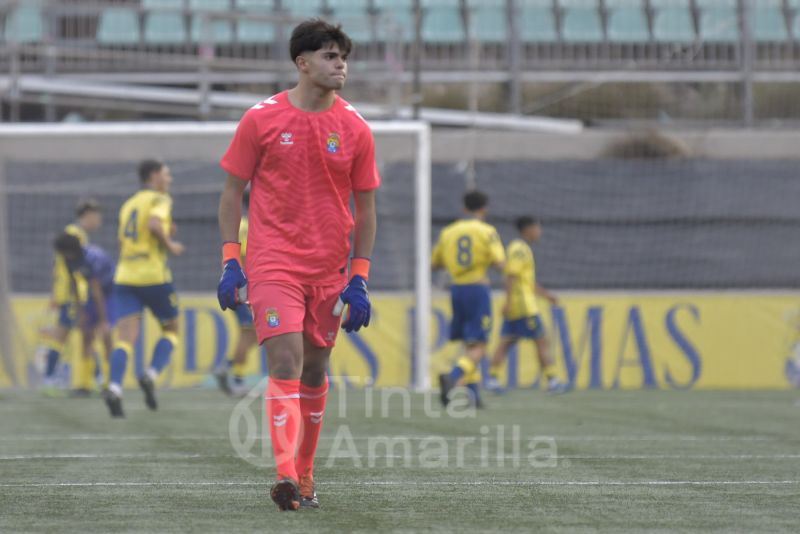 Fotos: Las Palmas B juvenil recibe al 35600 en el Anexo