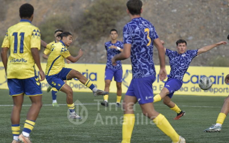 Fotos: Las Palmas B juvenil recibe al 35600 en el Anexo