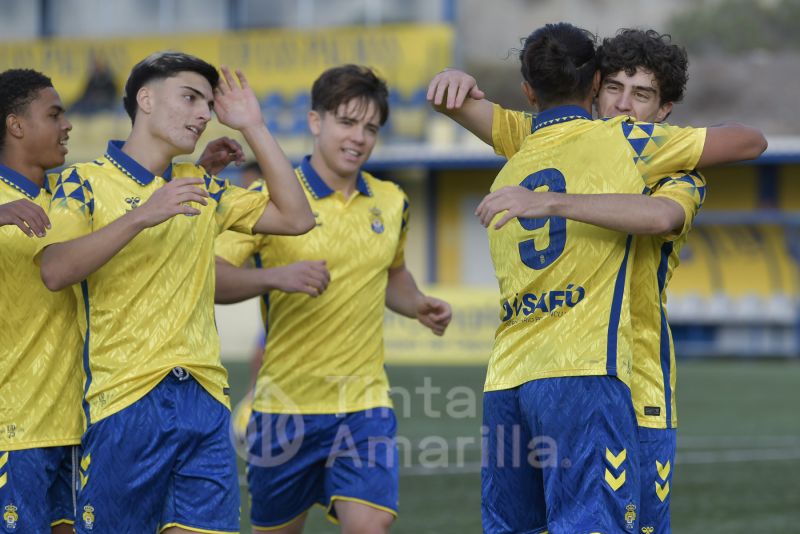 Fotos: Las Palmas B juvenil recibe al 35600 en el Anexo