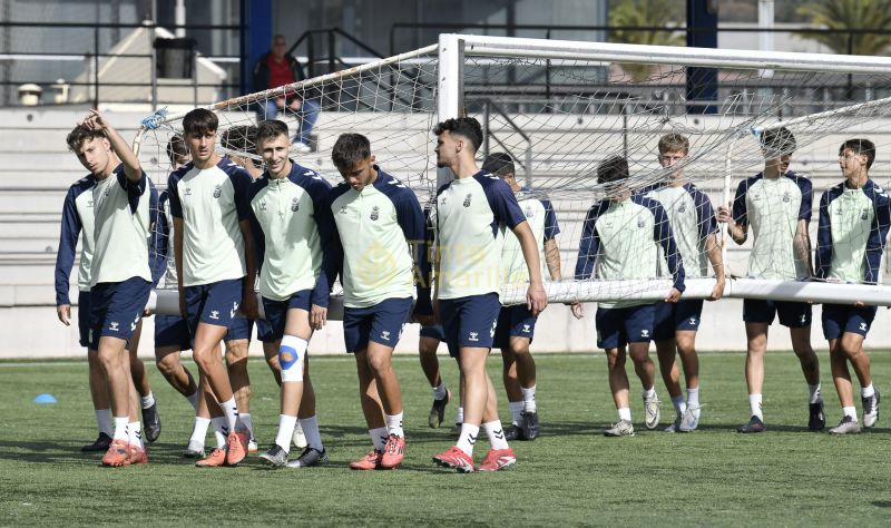 Fotos: Las Palmas C, con toga de juez de la Preferente