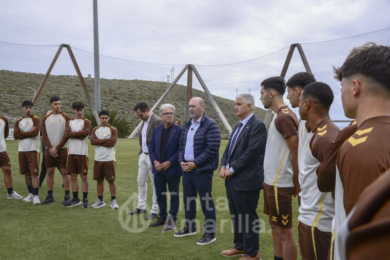 Fotos: Celebración del juvenil de la UD, antes de la batalla contra el Barça
