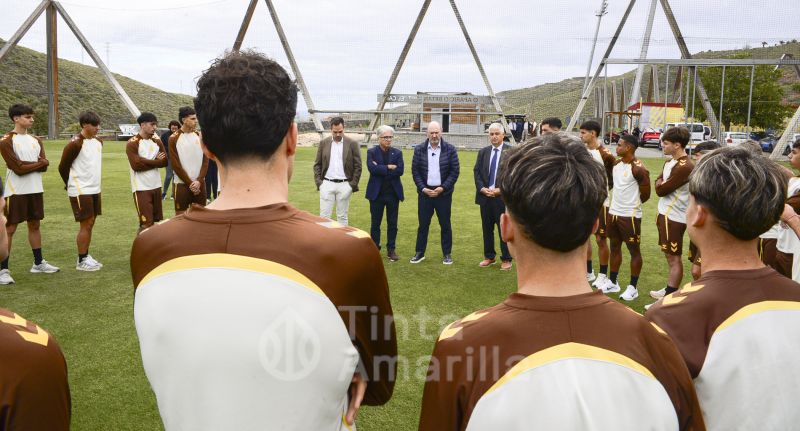 Fotos: Celebración del juvenil de la UD, antes de la batalla contra el Barça