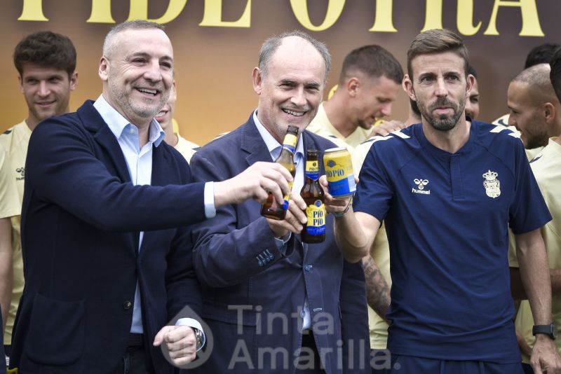 La UD Las Palmas presenta su nuevo producto: Pío Pío Pilsen 100% Malta