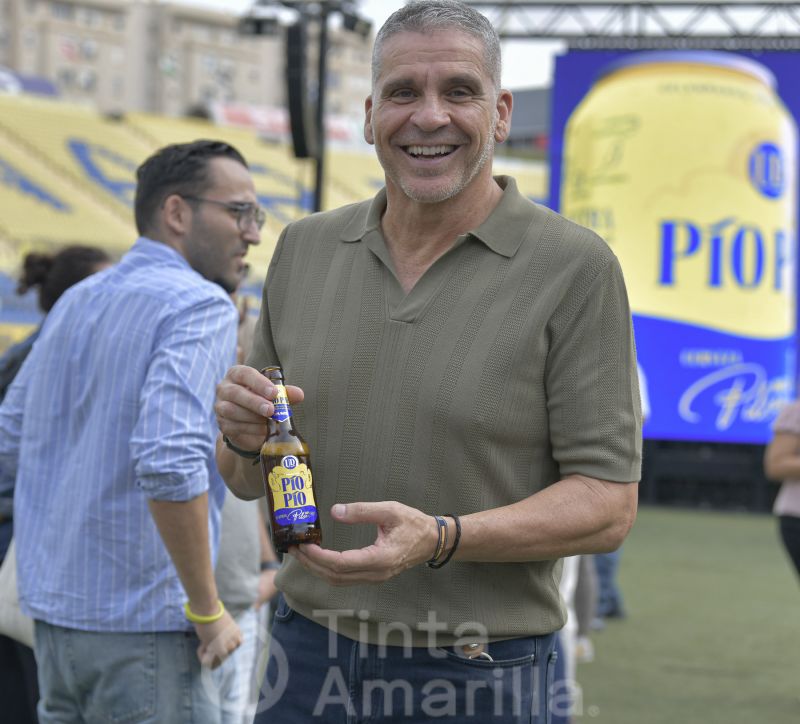 La UD Las Palmas presenta su nuevo producto: Pío Pío Pilsen 100% Malta