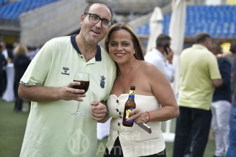 La UD Las Palmas presenta su nuevo producto: Pío Pío Pilsen 100% Malta