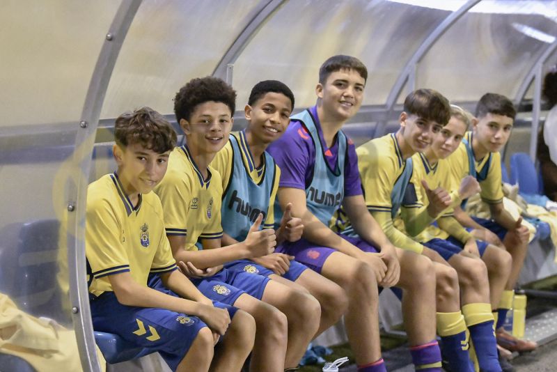 Fotos: Cruce de los dos infantiles de la UD Las Palmas