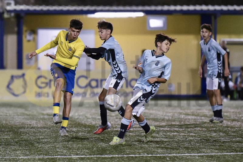 Fotos: Cruce de los dos infantiles de la UD Las Palmas