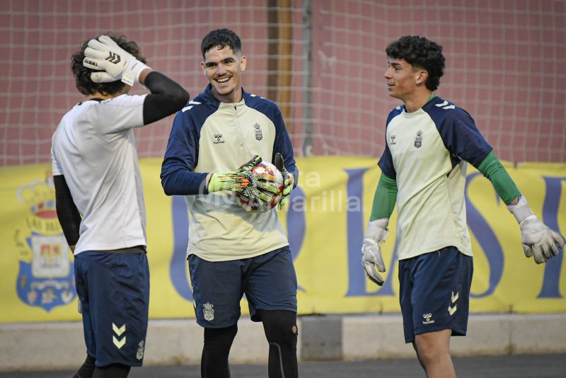 Fotos: El juvenil de la UD afina para recibir al Granada