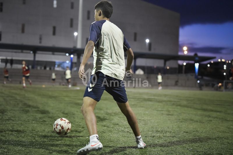 Fotos: El juvenil de la UD afina para recibir al Granada