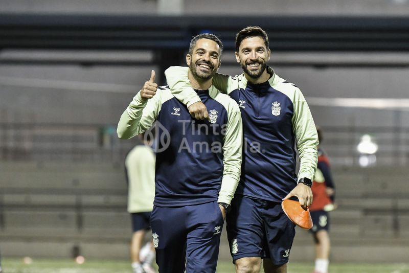 Fotos: El juvenil de la UD afina para recibir al Granada