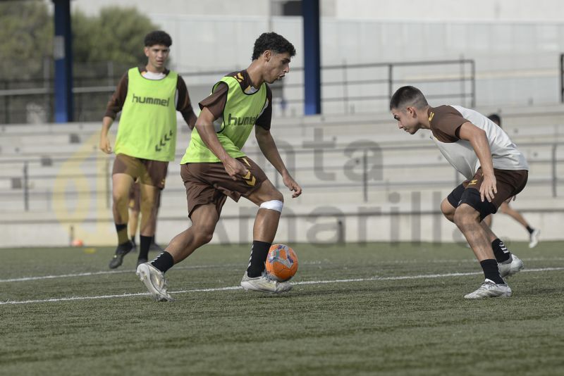 Fotos: Las Palmas C tiene una dura prueba el sábado en el Anexo
