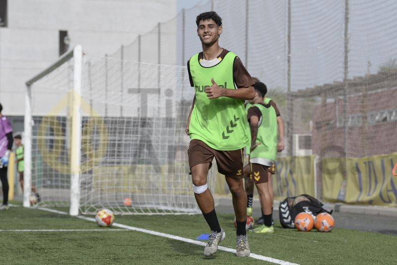 Fotos: Las Palmas C tiene una dura prueba el sábado en el Anexo