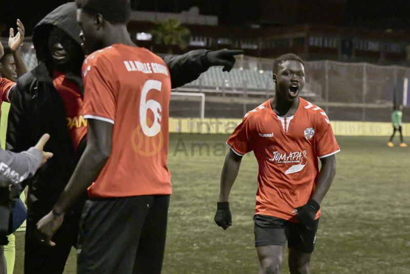 Fotos: La UD Las Palmas D gana en el Anexo la Copa de Navidad
