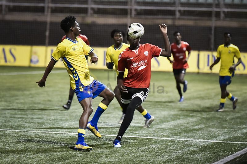 Fotos: La UD Las Palmas D gana en el Anexo la Copa de Navidad