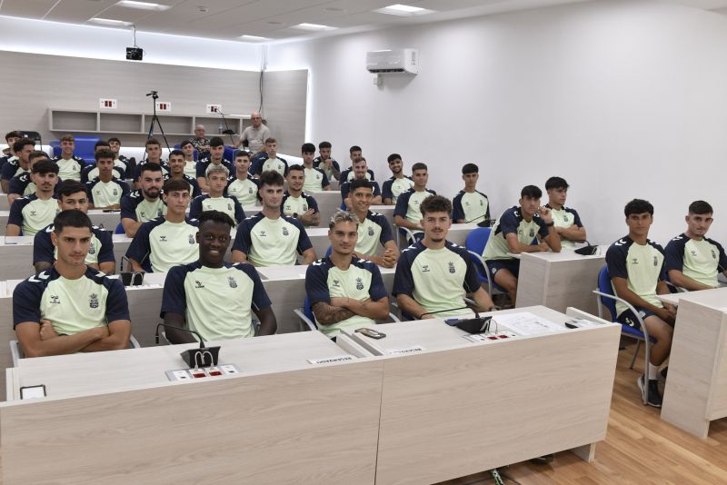 Las Palmas Atlético empieza a rodar con 37 jugadores