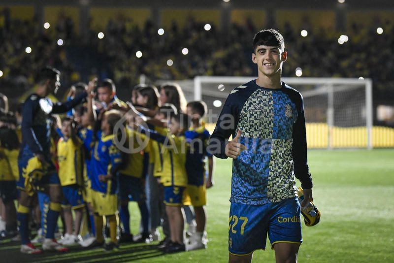La UD 2024-25 firma dos récords de juventud que pasan de puntillas