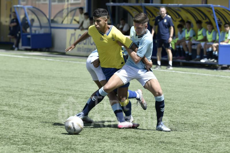 Fotos: Los dos cadetes de la UD cruzan sus caminos en el Anexo