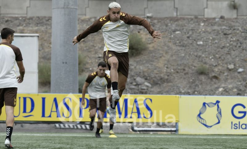  Fotos: El filial prepara un partido con matices especiales para Juanma Marrero