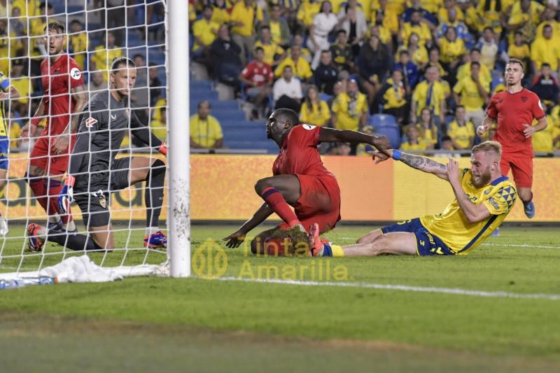 2-2: La UD pone orgullo para frenar dos goles del Sevilla