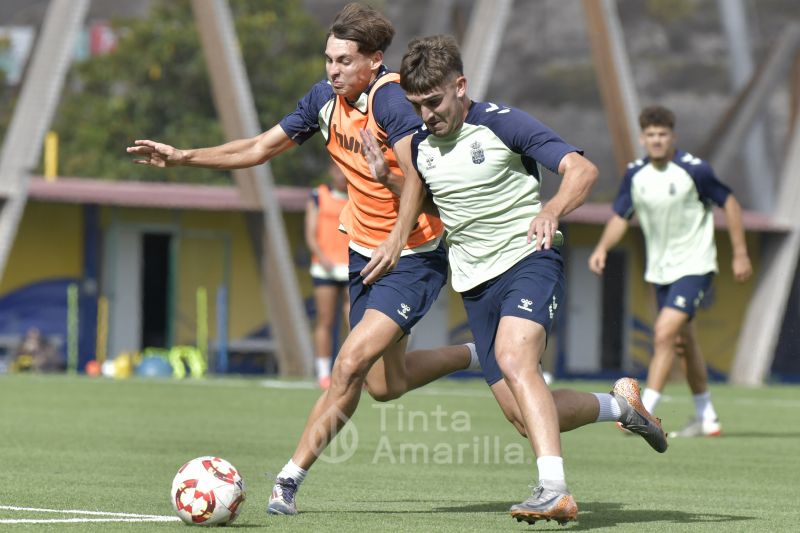 Fotos: Las Palmas Atlético prepara una prueba de fuego