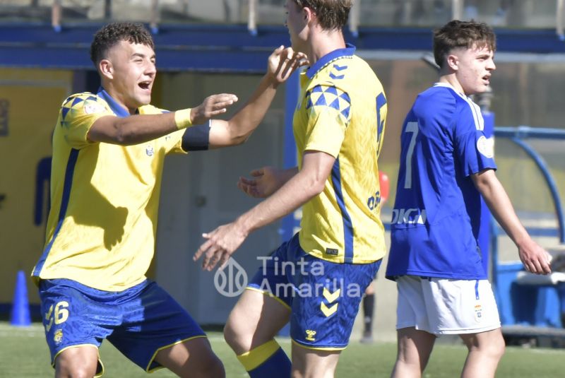 4-0: Las Palmas le responde al Oviedo con festival de fútbol y goles