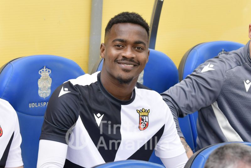 4-0: La UD acribilla al Ceuta con un festival de fútbol, remates y goles