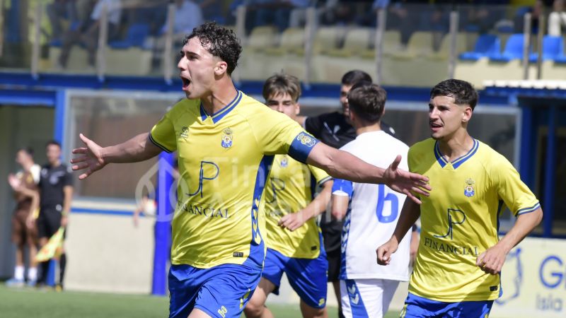 2-1: Las Palmas tumba al Tenerife en el 93 y da otro paso hacia el título canario