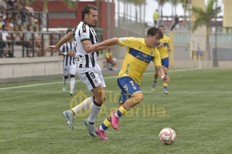 0-0: Las Palmas Atlético tropieza con los guantes del meta Atienza