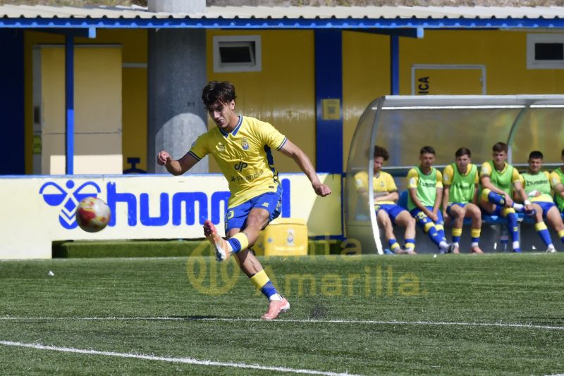 2-1: Las Palmas C da fe del descenso sin lágrimas de la SD Tenisca