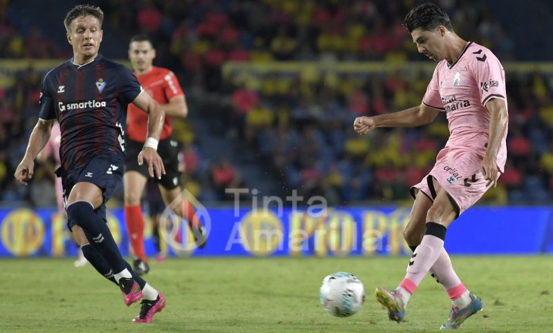 2025 es el año de la explosión goleadora de Enrique Clemente