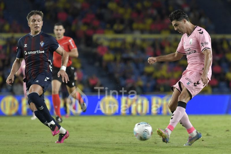 Enrique Clemente: Renovación en la tarta de cumpleaños