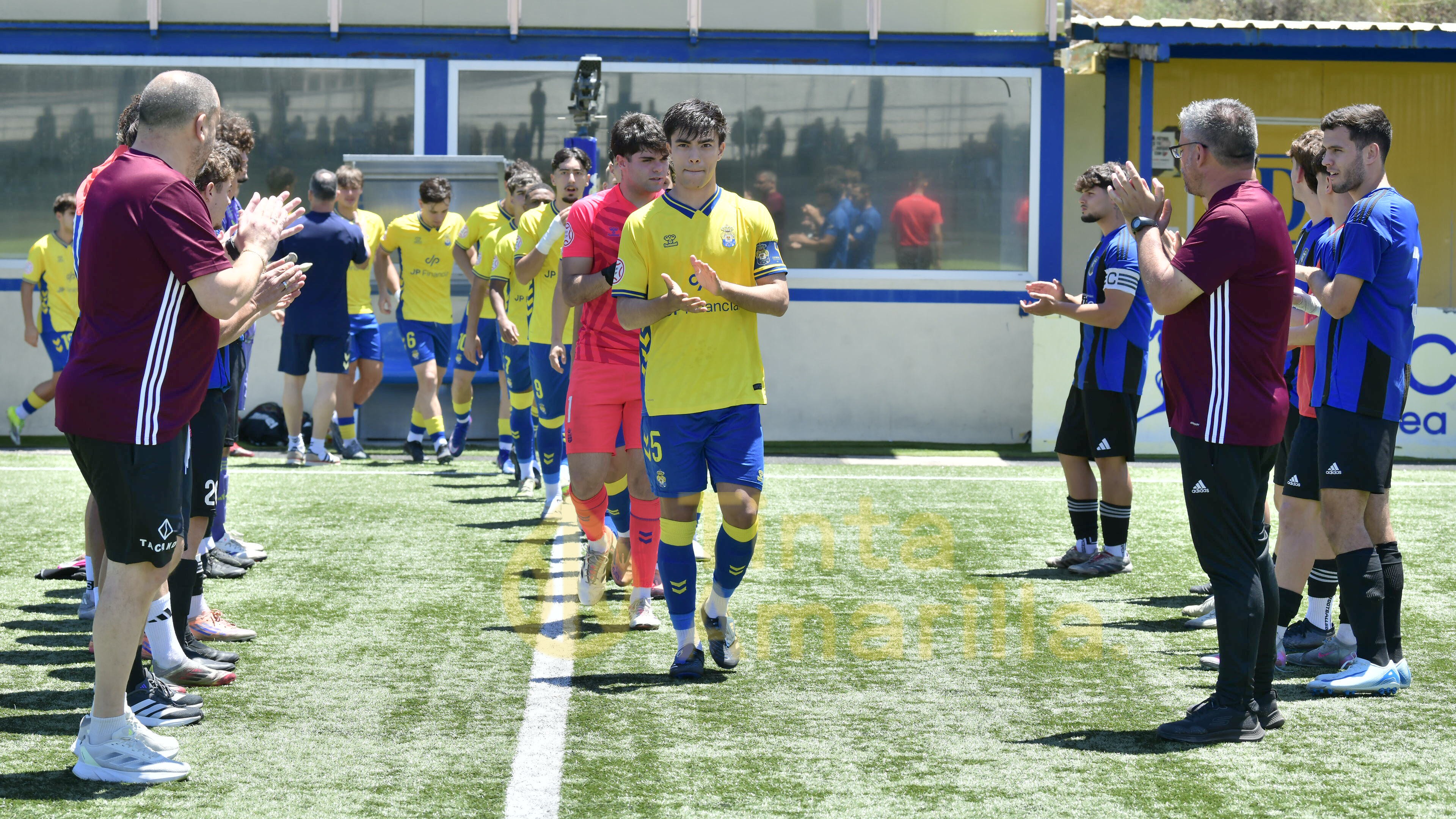 Pasillo a la UD, victoria (4-0) y ahora la Copa de Campeones