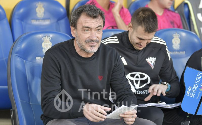 Cancelo ya está en Barcelona, Alvaro Lemos, Hernani, Xabi Alonso, movida de banquillos, ...