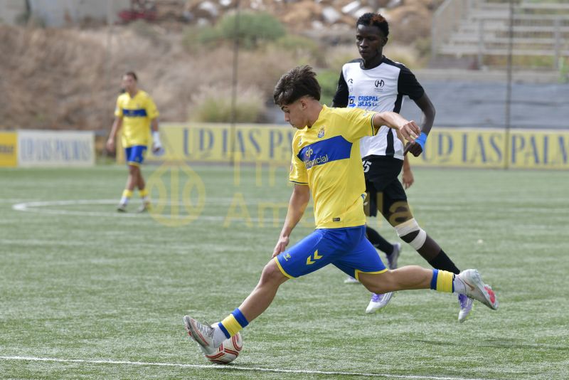El juvenil de la UD suma su primera laboriosa goleada en el Anexo (5-1)