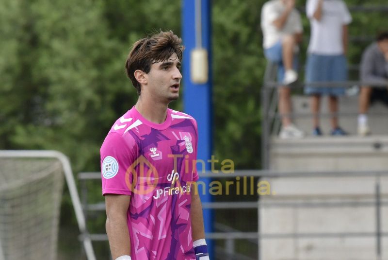 1-2: Las Palmas Atlético perdona y el Puente Genil castiga