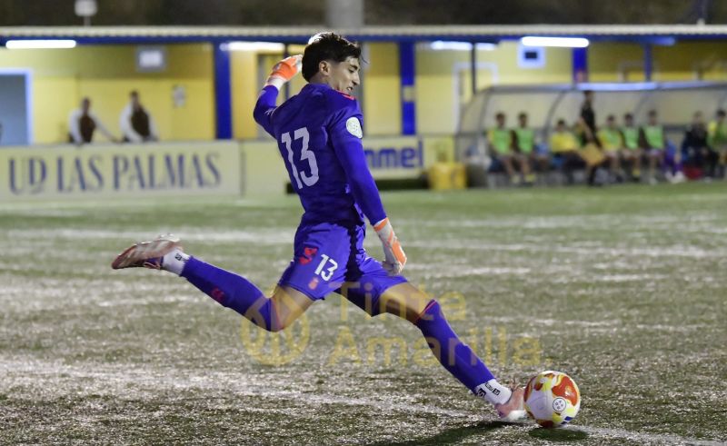 Las Palmas Atco. cede en la tanda de penaltis frente al Atco. Paso (2-2)