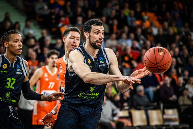 76-83: El Granca desarma a los 'hombres de Harrelson'