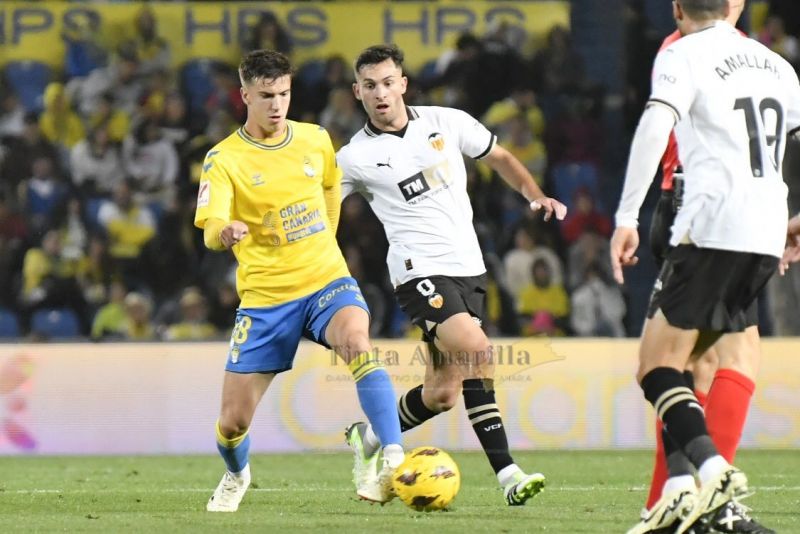 Se va Mikel Merino, se habla de Perrone y Munir, regresa Batalla, ...
