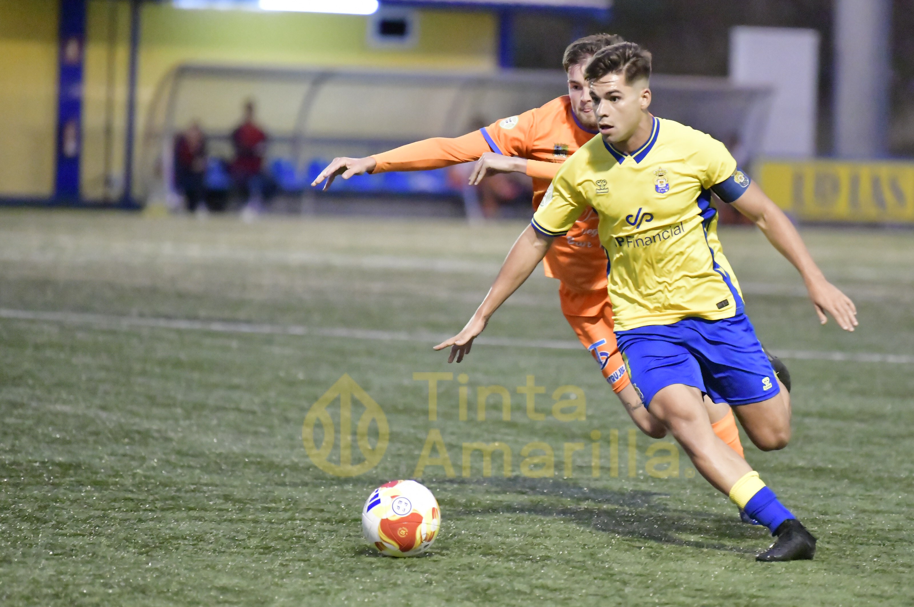 Grimaldo rojiblanco, Vlachodimos, Saúl Acosta, Hiromi, Ismael Athuman, ...
