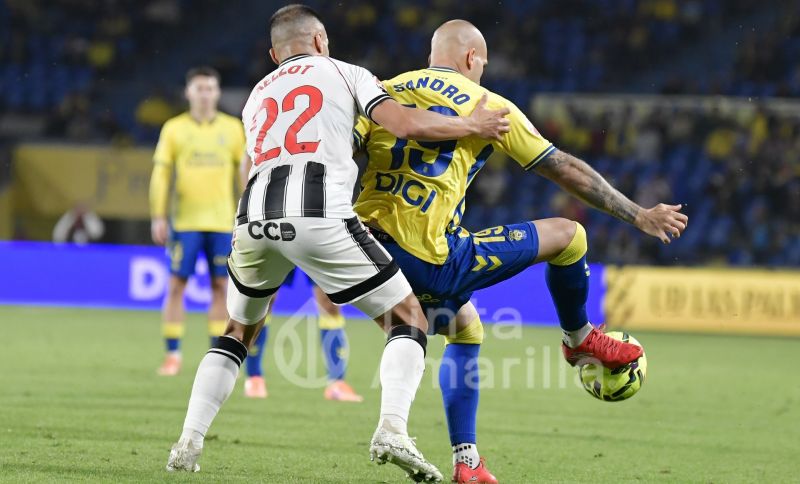 Los UD Las Palmas-Castellón presentan urticaria al 0-0