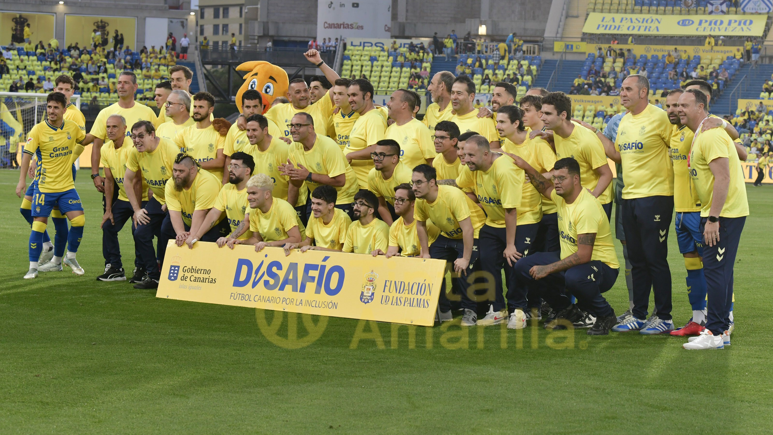 La UD Las Palmas supera la frontera de los 10.000 abonados