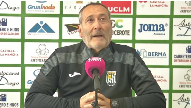 "Lo más redondo que ha visto son los huevos de una vaca"