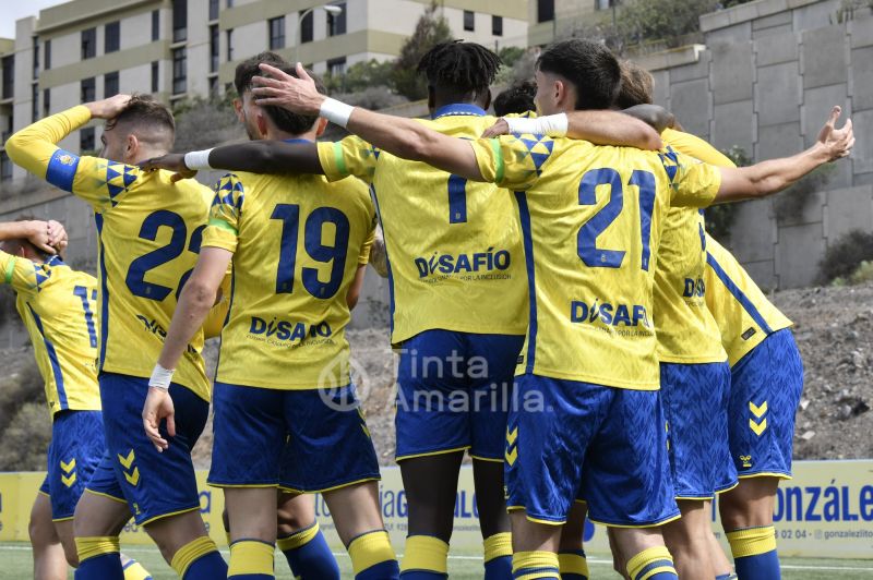 1-0: Carlos Navarro le da un zapatazo al San Fernando