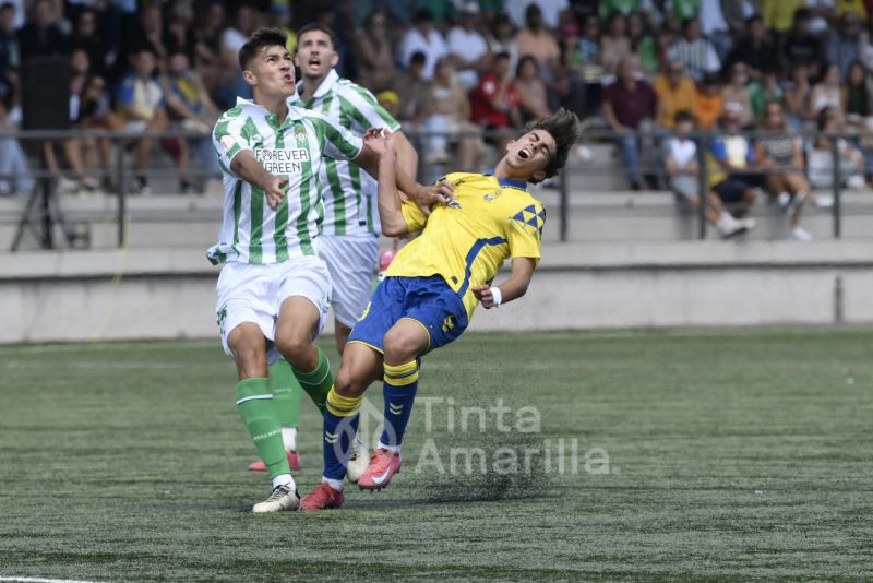 1-3: La UD perdona y el Betis golpea en la segunda parte