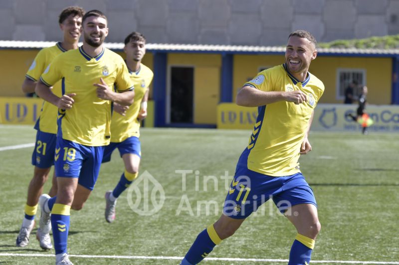 3-2: El filial de la UD saca orgullo para remontar un 0-2 adverso