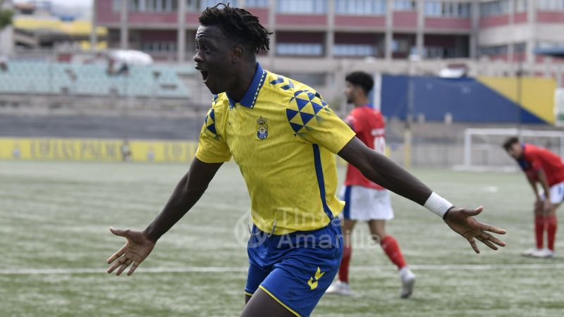 2-1: Tamborrada del filial con goles de Elías y Saliou